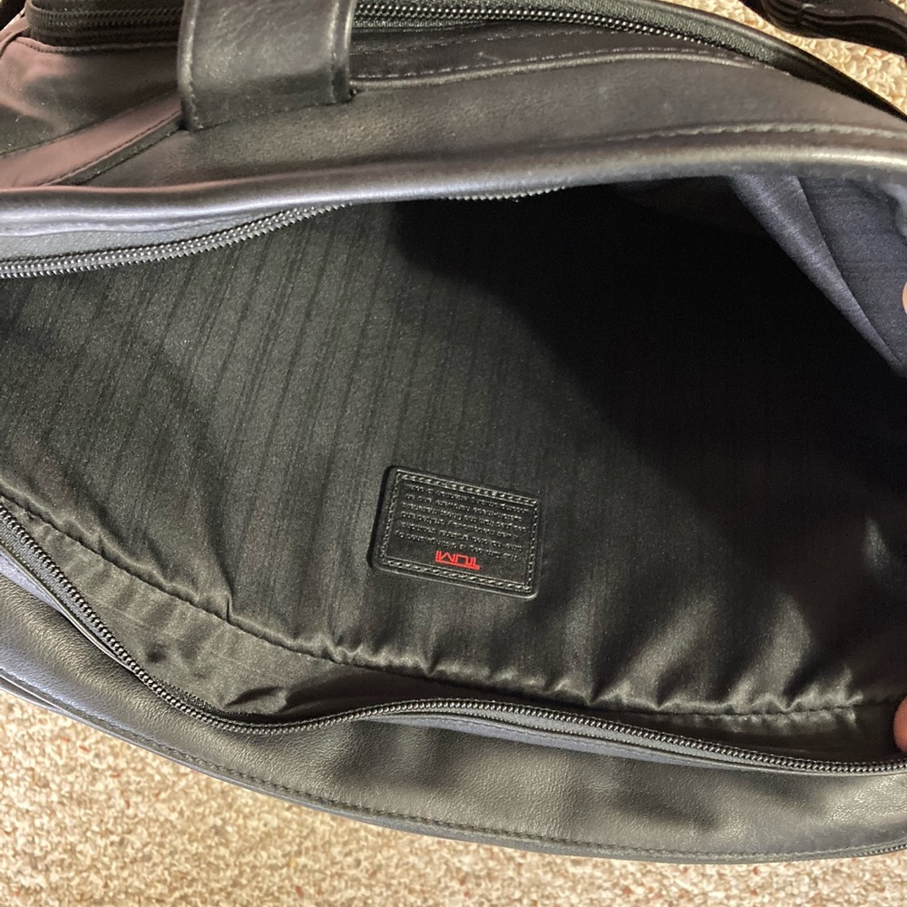 Tumi Alpha Essential Leather Briefcase - image 8